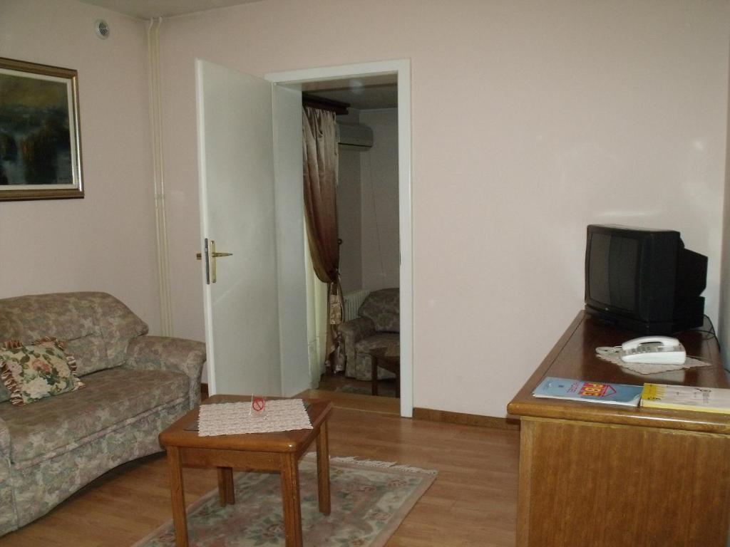 Garni Hotel Pbg Subotica Quarto foto
